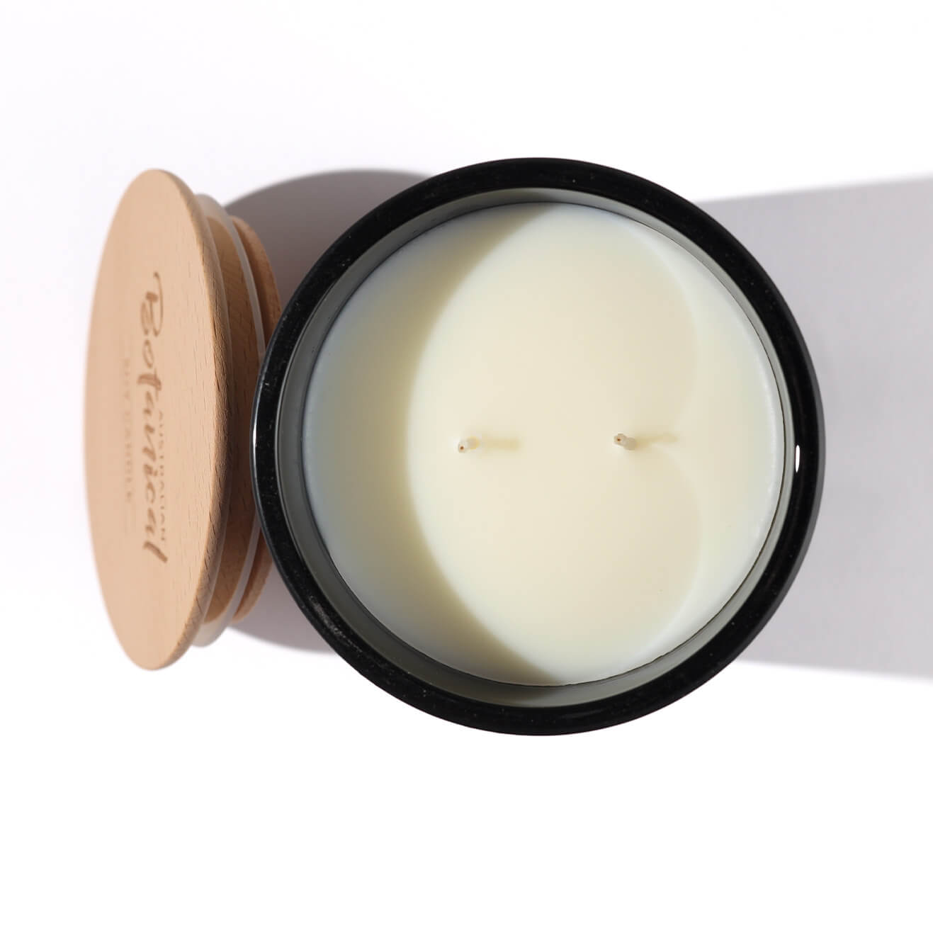 Sweet Sandalwood Scented Soy Candle - Image 3