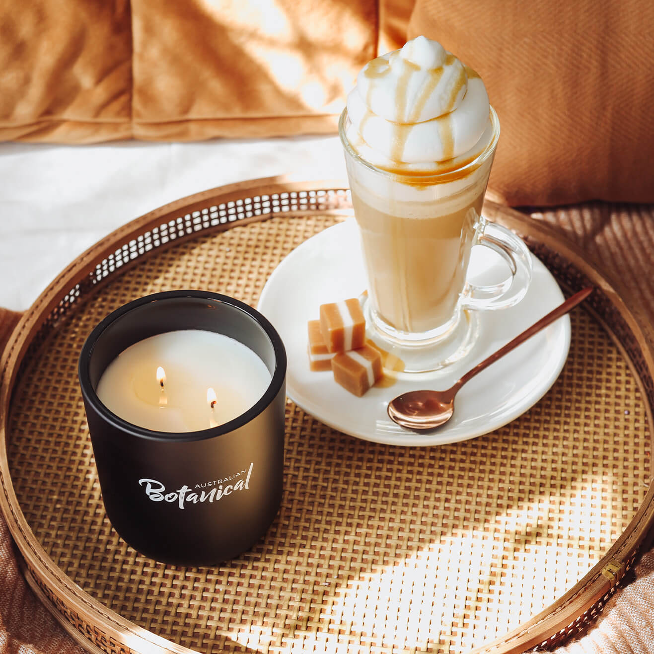 Sweet Sandalwood Scented Soy Candle - Image 2